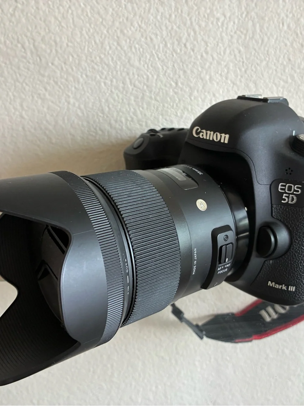 Canon EOS 5D Mark III + Sigma 35mm f/1.4 Art Lens – Fully Functional